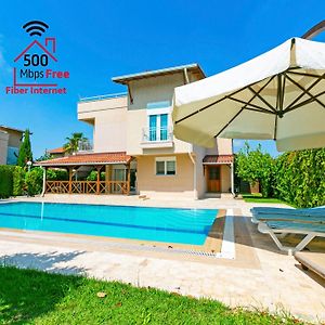 Villa mit 4 Schlafzimmern